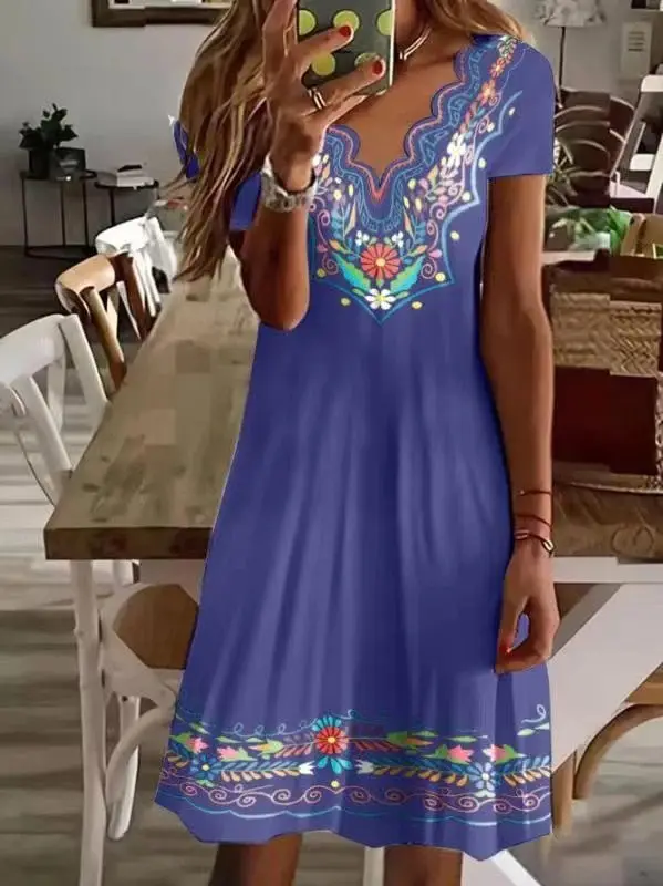 Women's Green Printed V-Neck Dress Wave Pattern - Image 5