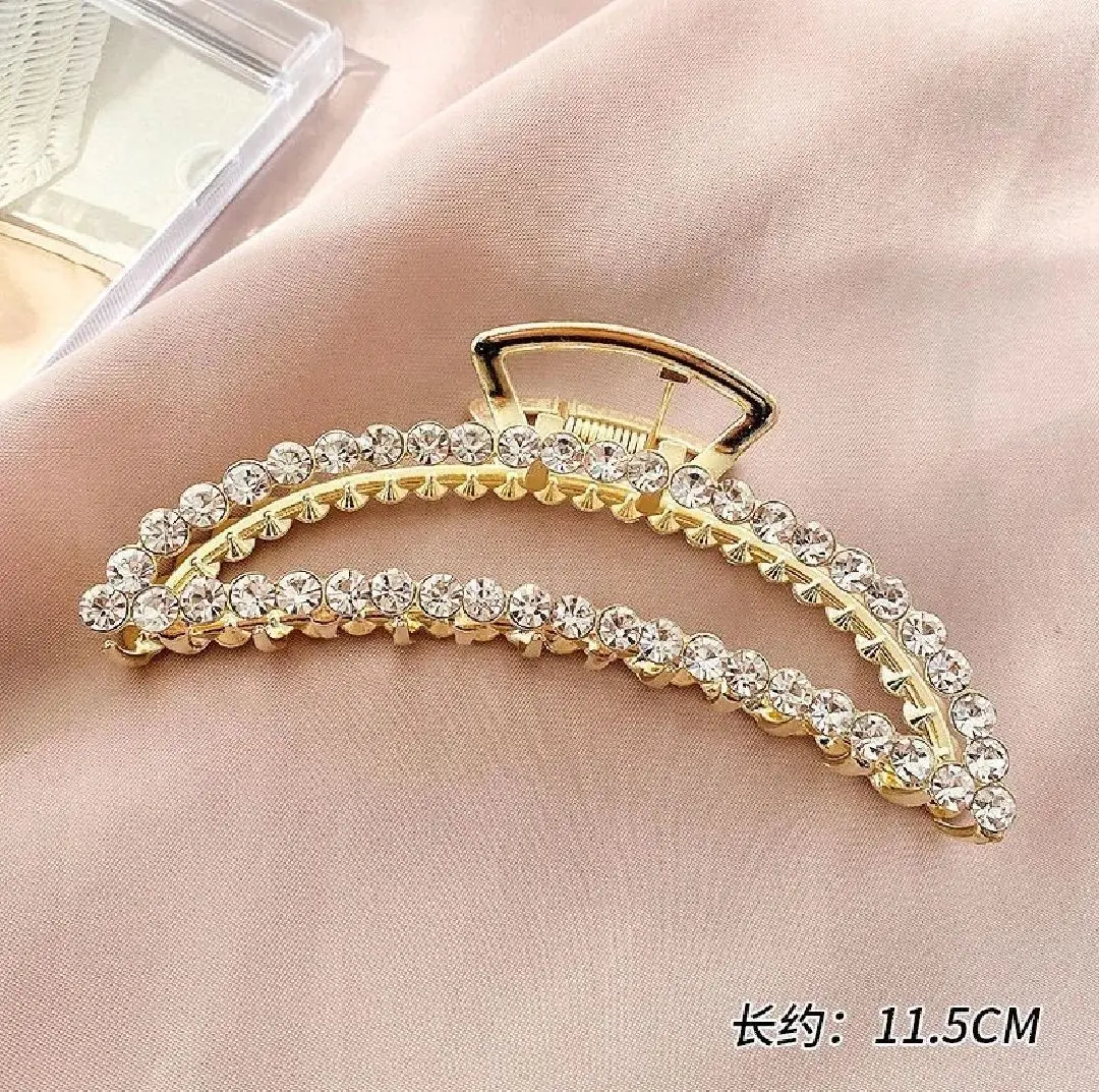 Electroplated Pearl Cyber Hair Clip for Women - Image 8