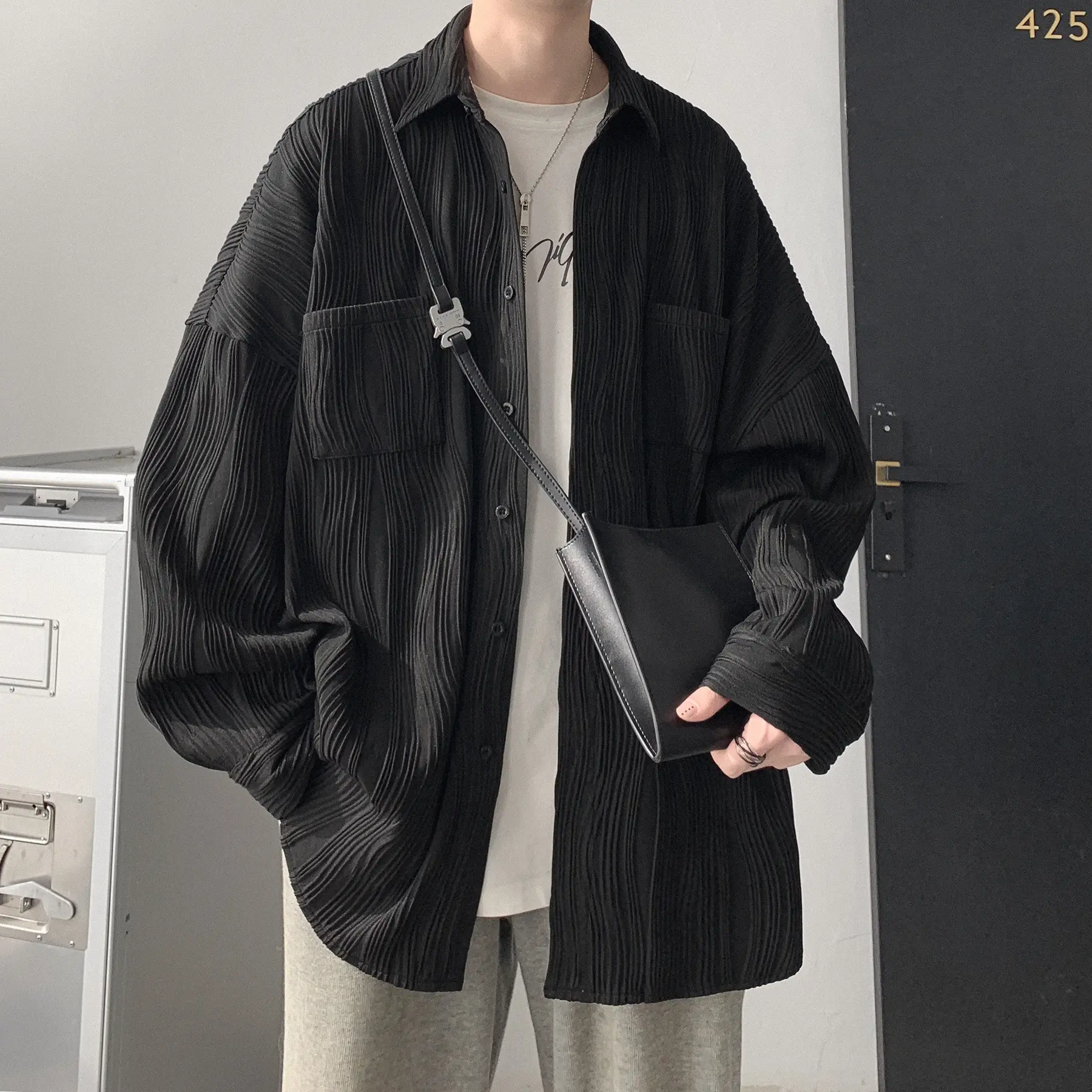 Men's White Pleated Long Sleeve Ins Shirt with Ice Silk Fabric - Image 2