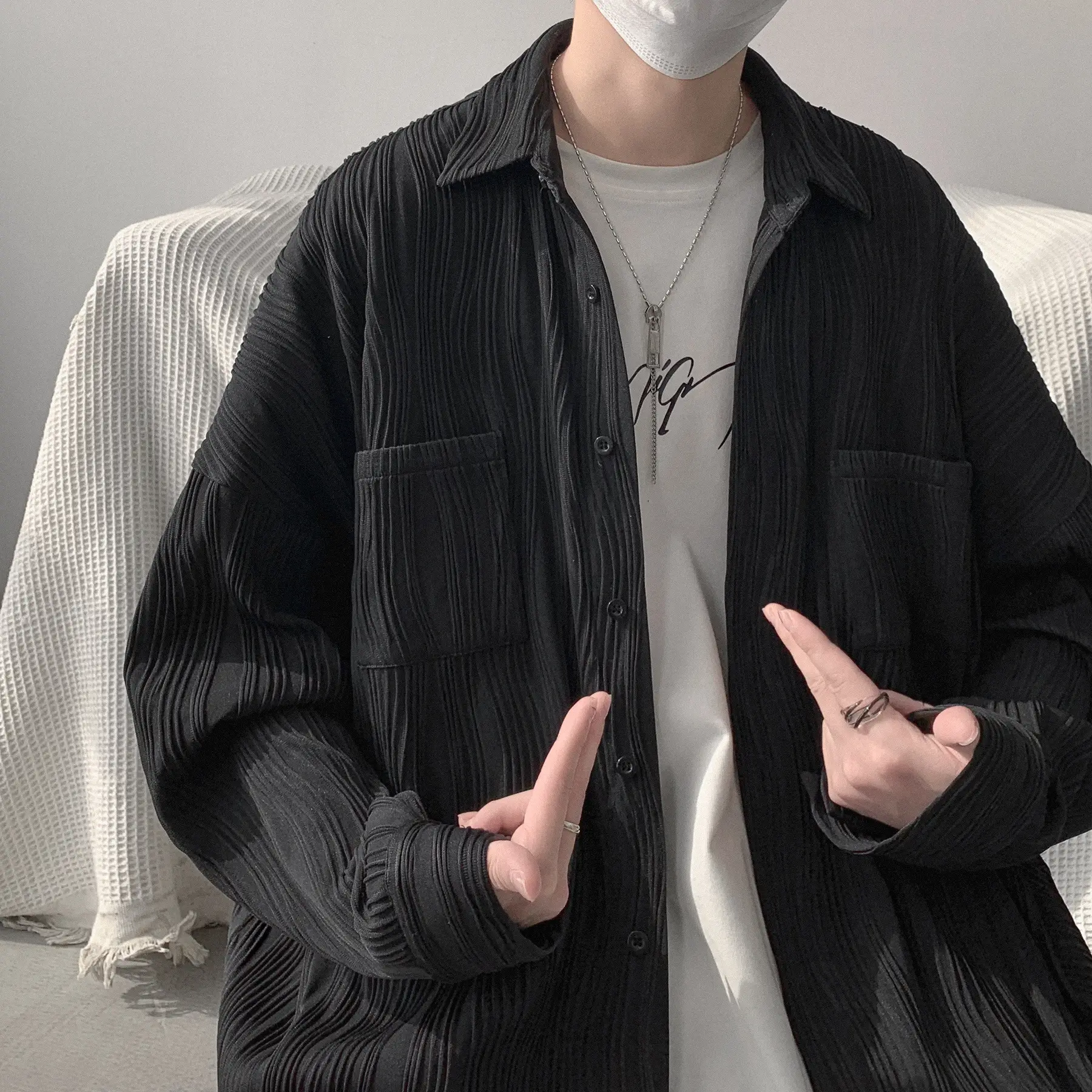 Men's White Pleated Long Sleeve Ins Shirt with Ice Silk Fabric - Image 4