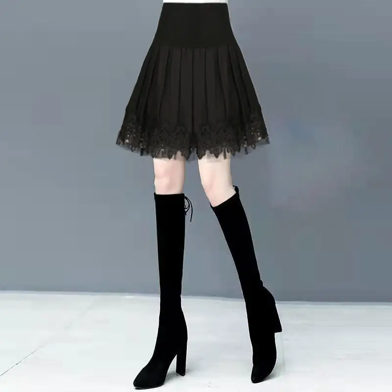 Black High Waist Pleated Skirt with Lace Base Large Size - Image 3