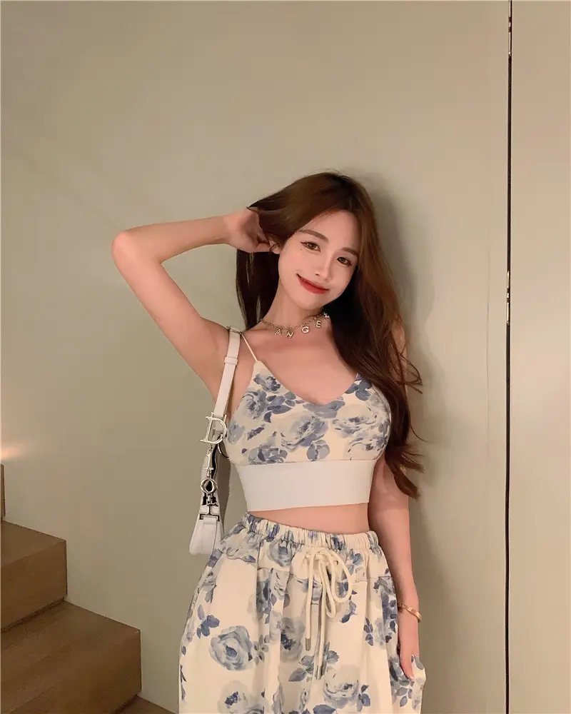 2022 Summer Women's Blue Floral Two-Piece Suit — feature 10