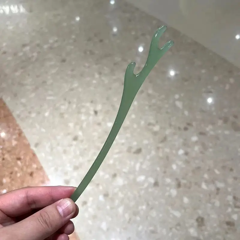 Vintage Imitation Jade Acrylic Hairpin with Holographic Finish - Image 18