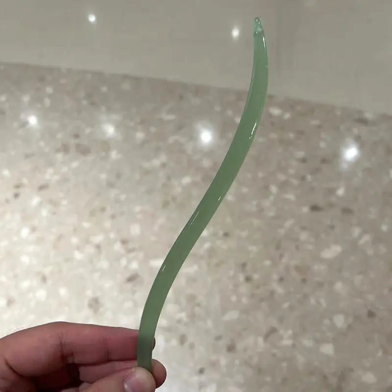 Vintage Imitation Jade Acrylic Hairpin with Holographic Finish - Image 9