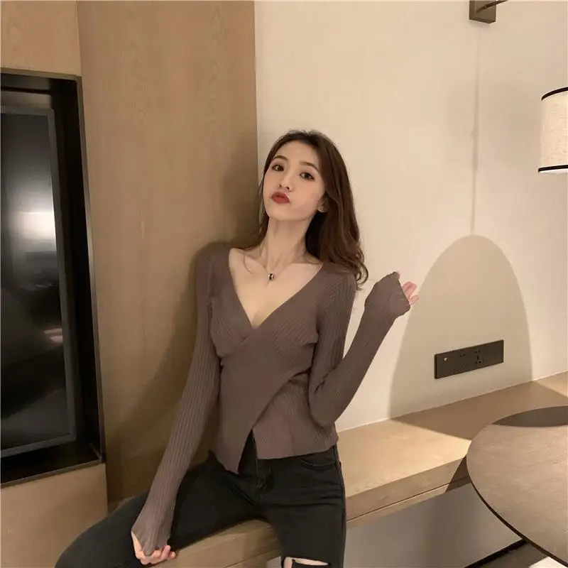 Korean-style Cross V-neck Knit Long Sleeve Top — feature 11