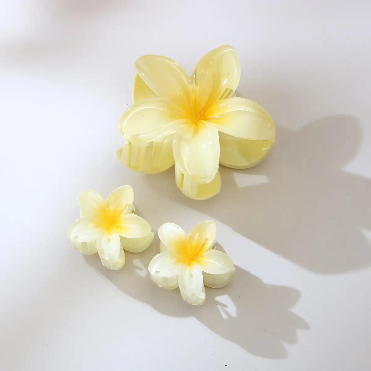 Vintage Green Plumeria Hair Clip for Women - Image 33