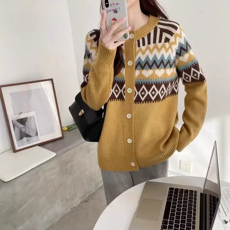 Vintage Jacquard Crewneck Sweater Women's Cardigan 2022 Spring Autumn New Loose Ethnic Style Sweater Coat Women's Top - Image 6