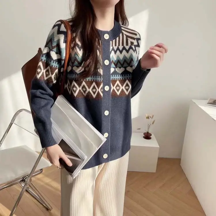 Vintage Jacquard Crewneck Sweater Women's Cardigan 2022 Spring Autumn New Loose Ethnic Style Sweater Coat Women's Top - Image 8