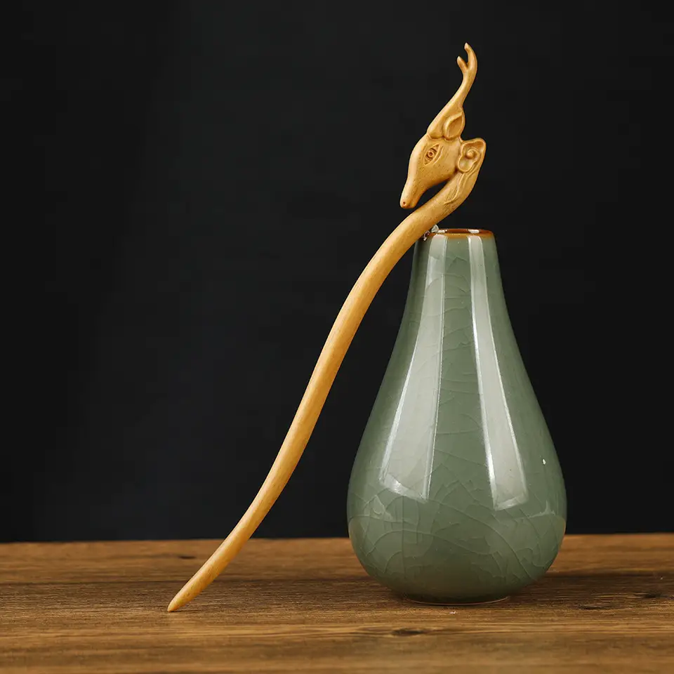 Chinese Hanfu Hairpin with Dragon Design Green Sandalwood