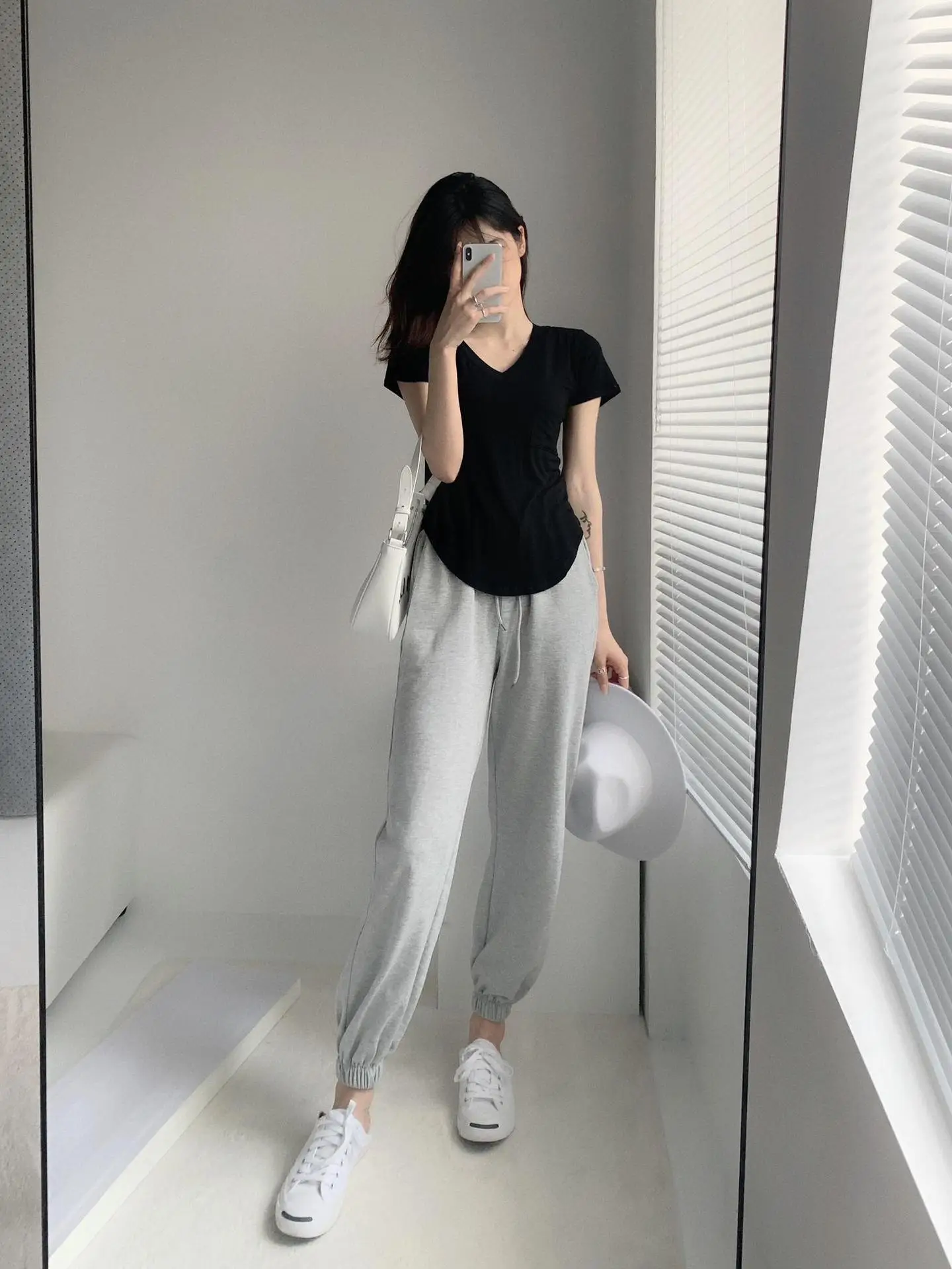 Women White V Neck Modal T-Shirt Summer Loose Slimming — feature 19