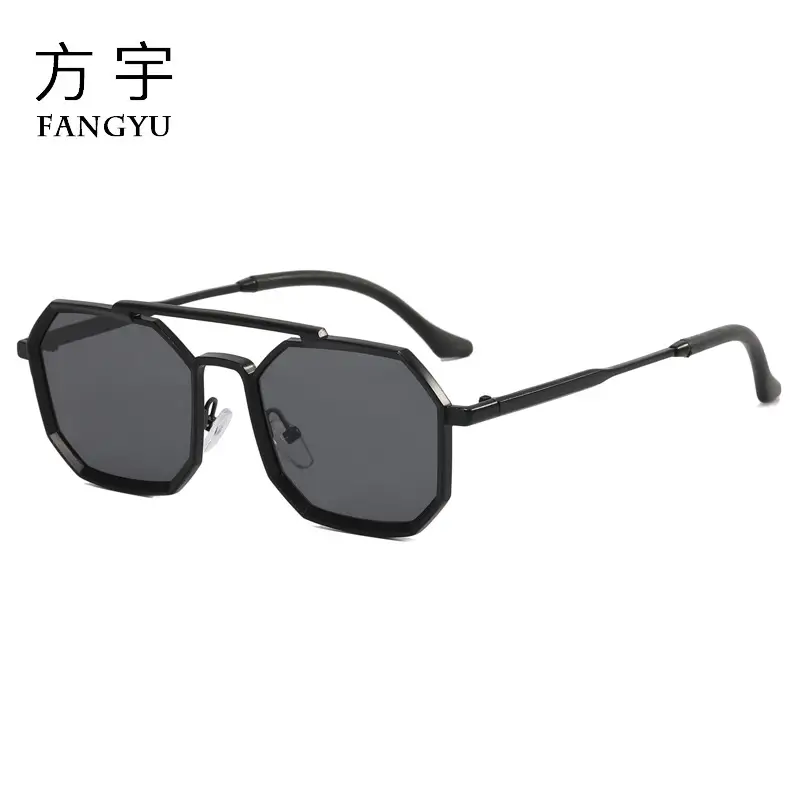 Black Frame gray sheet