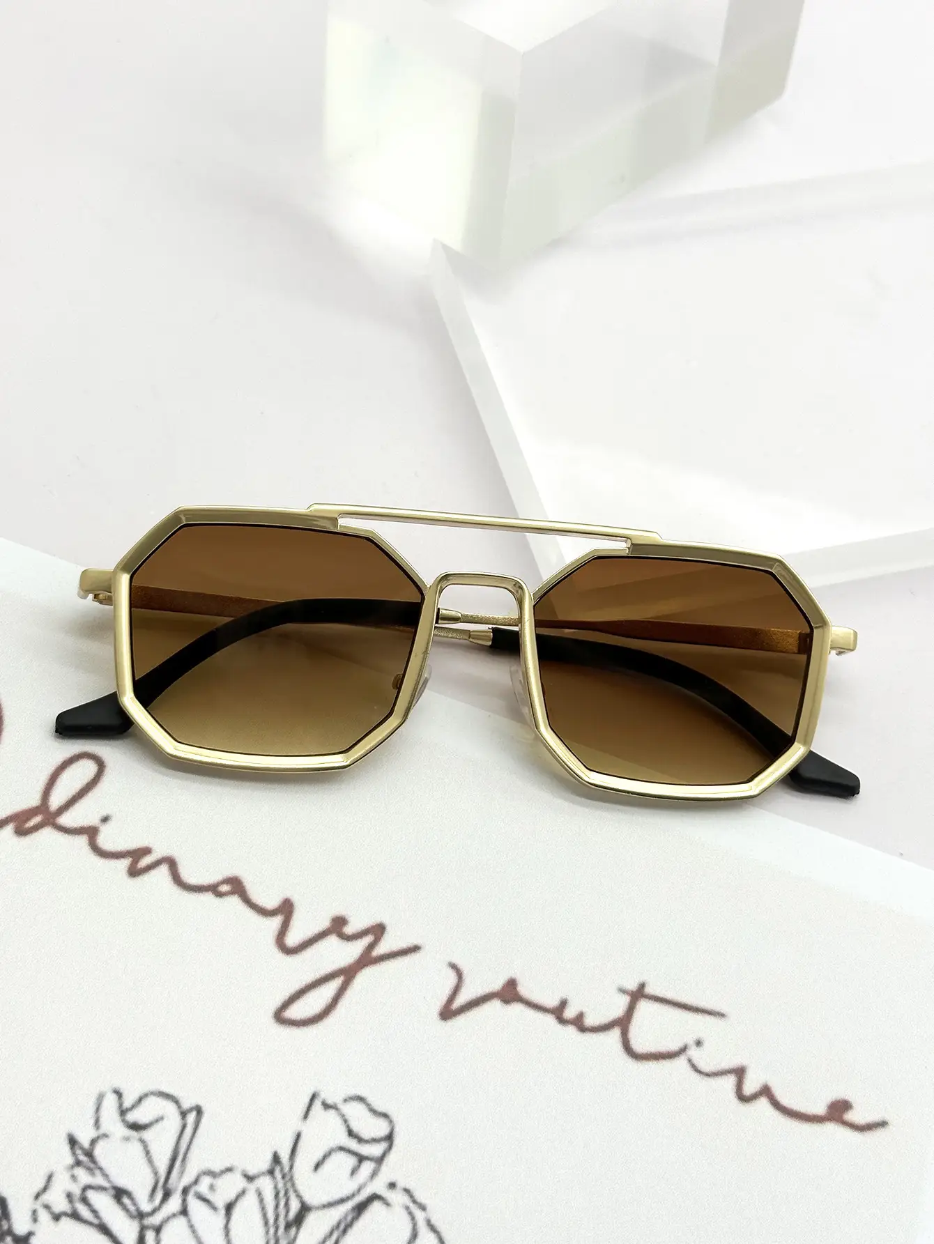 Gold frame double tea
