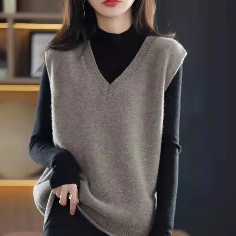Women V-Neck Knitted Vest Winter Wear