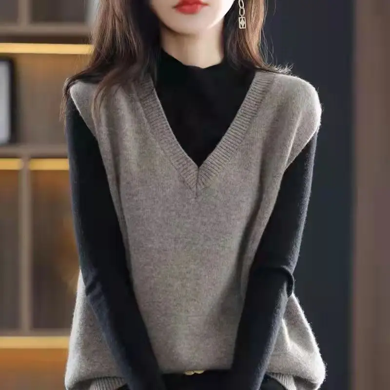 Women V-Neck Knitted Vest Winter Wear