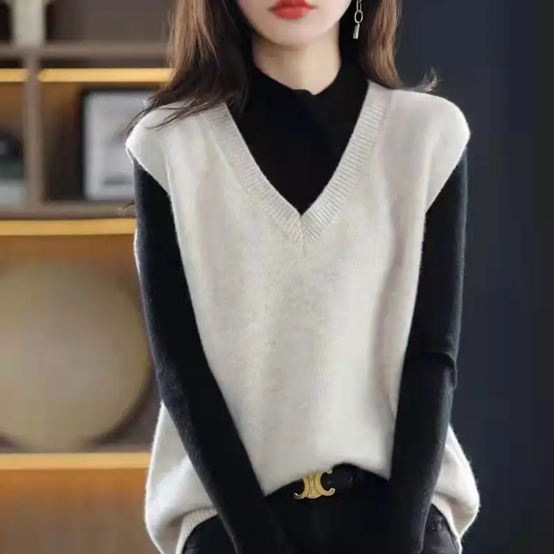 Women V-Neck Knitted Vest Winter Wear