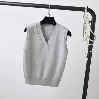 V-Neck Knitted Sleeveless Vest for Women Plus Size - Image 3