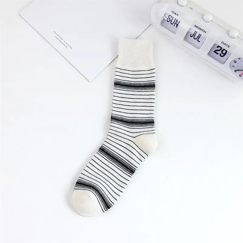 AMUSIVE Japanese Style Stockings for Children Ins Retro Niche Slimming Middle Tube Colorful Sports Male Irregular Stripes