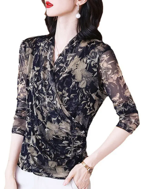 Black Lace V-Neck Top for Women 2023 - Image 11