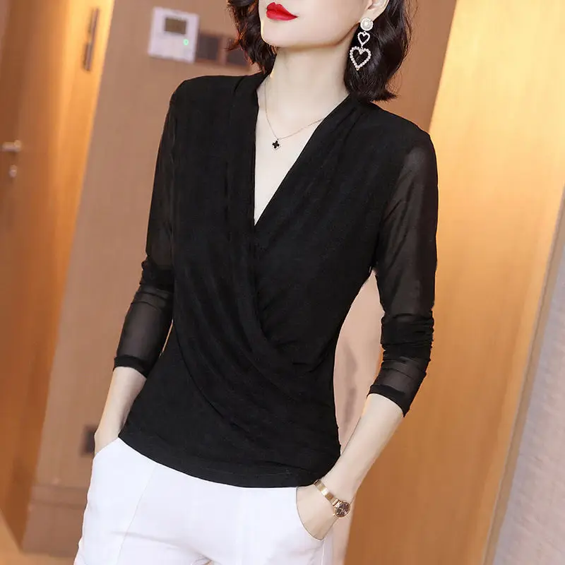 Black Lace V-Neck Top for Women 2023 - Image 3