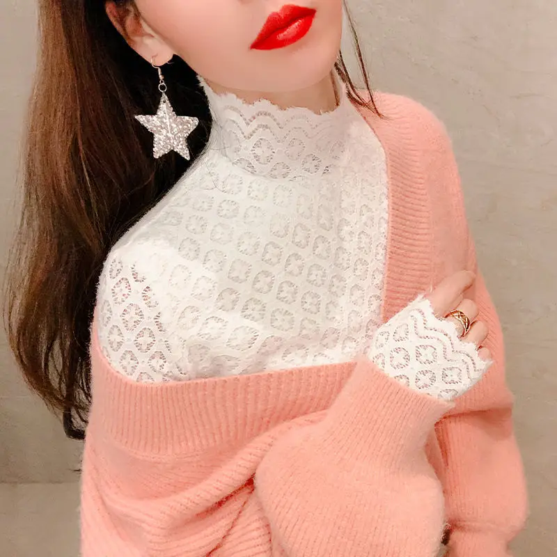 Women's White Lace Fleece Fingerless Gloves 2022 - Image 6