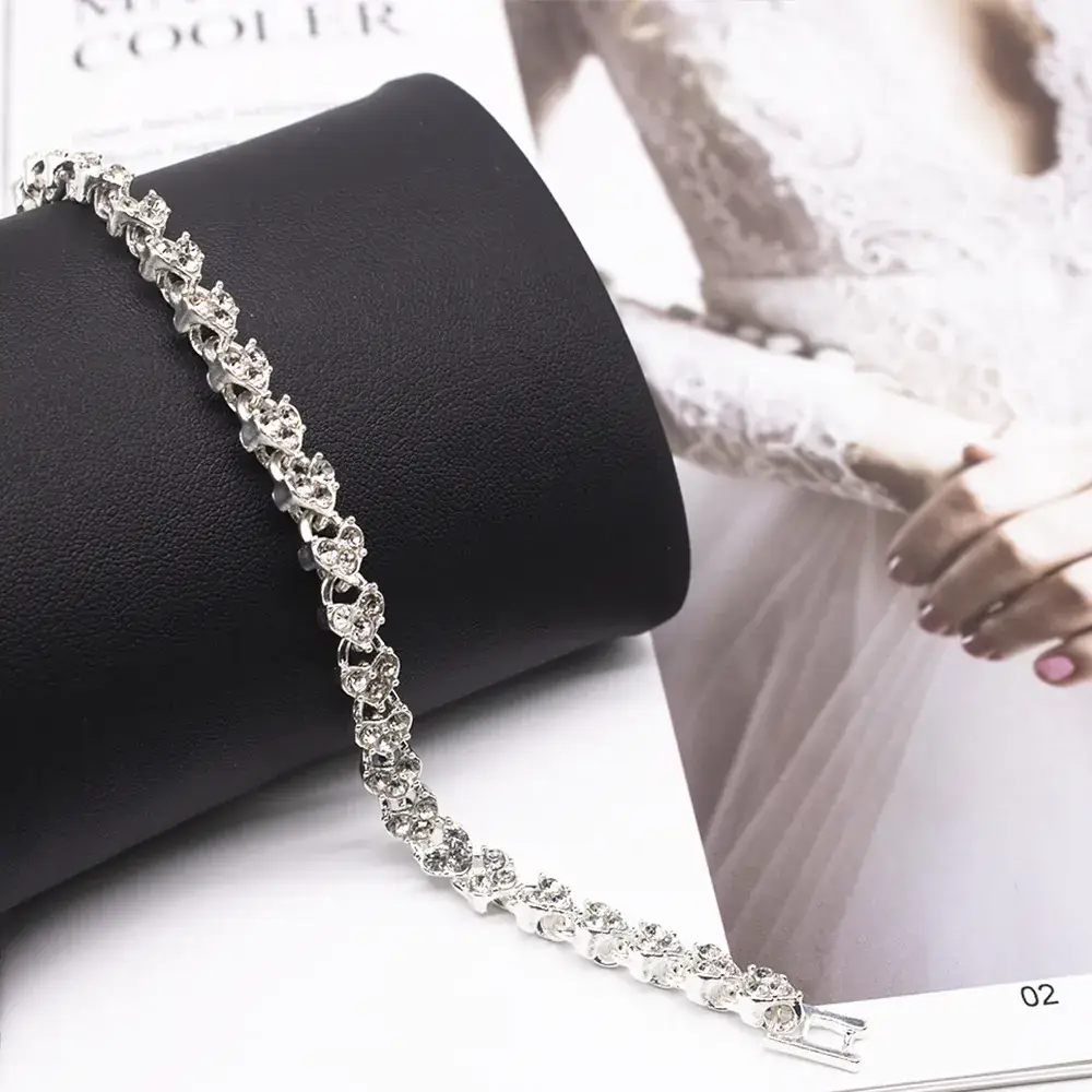 Women's Diamond Quartz Watch Set with Bracelet - Image 42