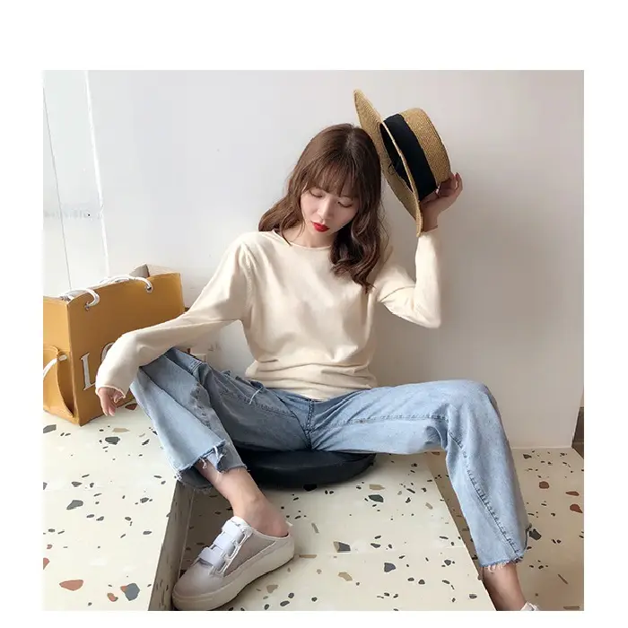 Women Green Knitted Round Neck Sweater Spring 2025 - Image 10