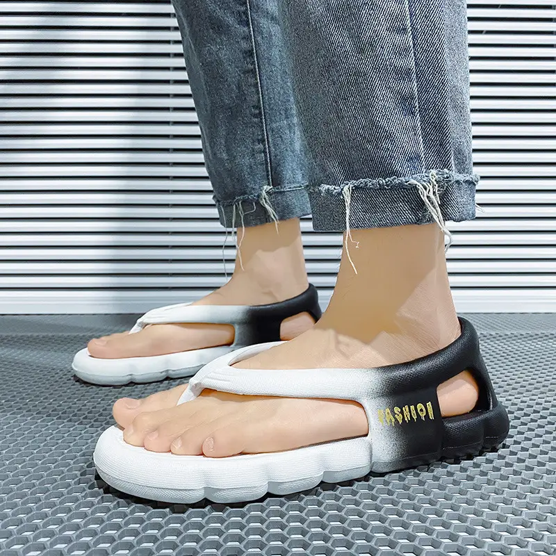 Men Gradient Green White Flip Flops Summer 2025