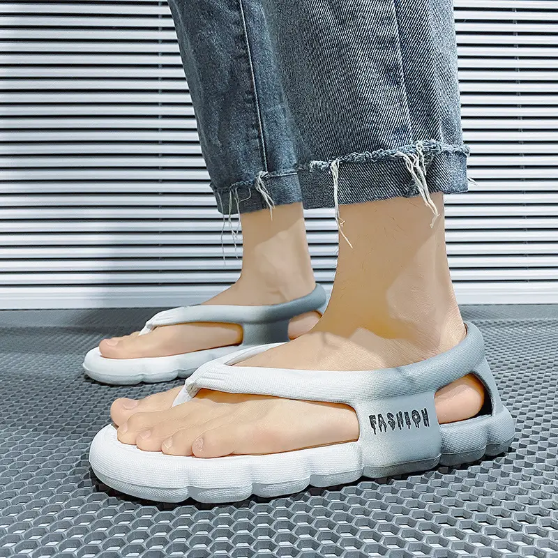 Men Gradient Green White Flip Flops Summer 2025