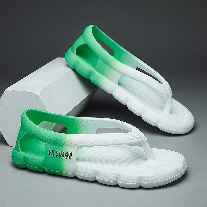 Men Gradient Green White Flip Flops Summer 2025
