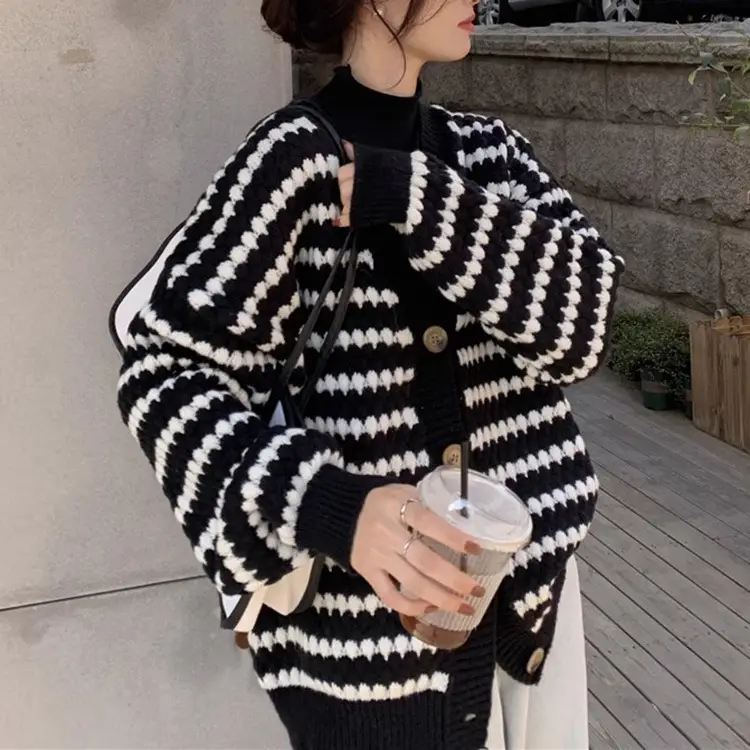Green Knitted Cardigan with Lazy Stripes for Women - Image 3