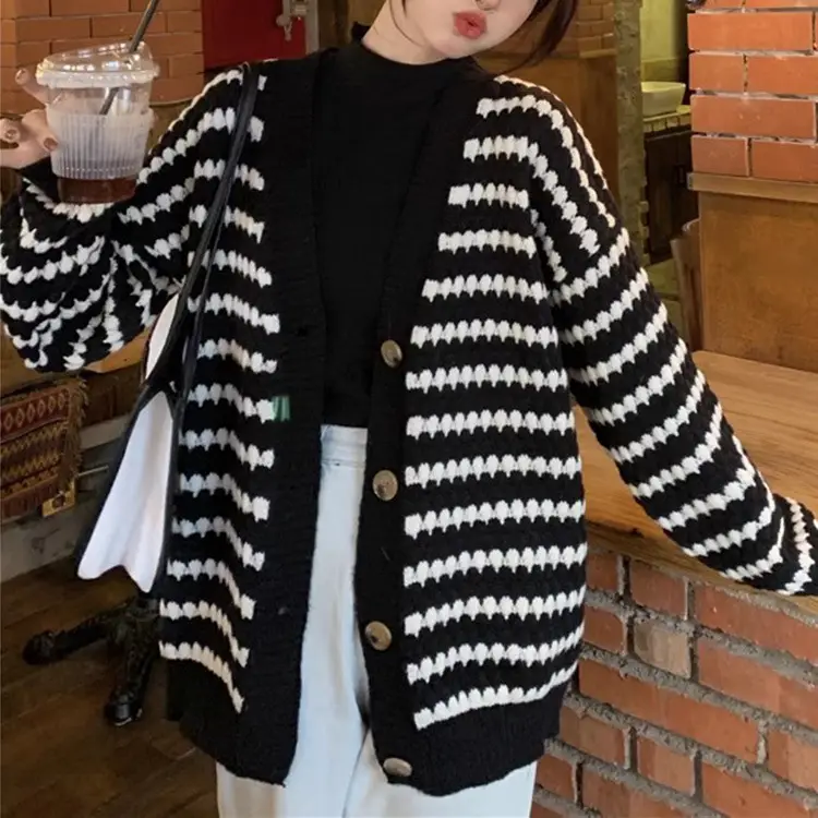 Green Knitted Cardigan with Lazy Stripes for Women - Image 4