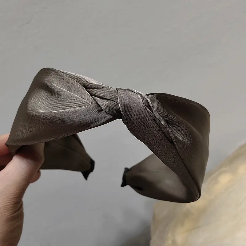 Satin Gloss Twisted Cross Knot Headband Women's Elegant All-match Retro Headwear for Summer - Image 3