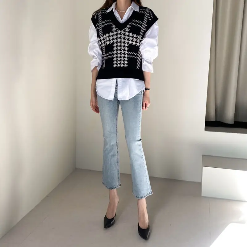 Korean V-Neck Pullover Vest for Women Black White — feature 8