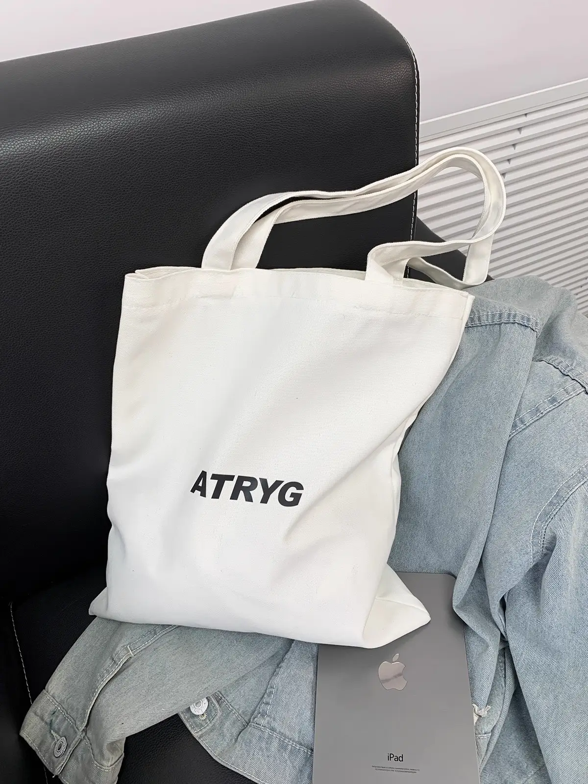 Women's Canvas Shoulder Bag with "Always Hungry" Print - Image 8
