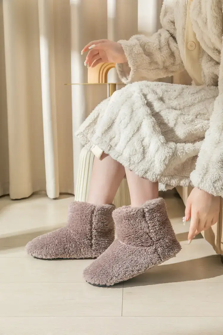 Amazon Hot Selling Slippers Hot Winter Couple's Home Indoor Couple's Moon Shoes Cotton Slippers Women's Black Sole — feature 10