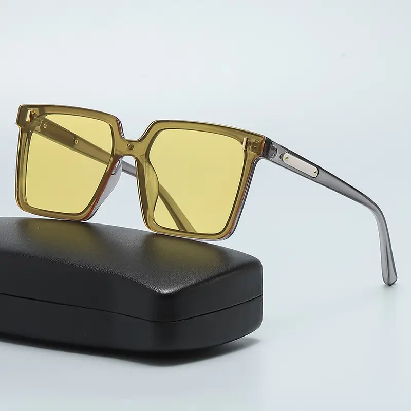 Women Square Sunglasses Anti-UV Large Frame Face Cover - Image 3