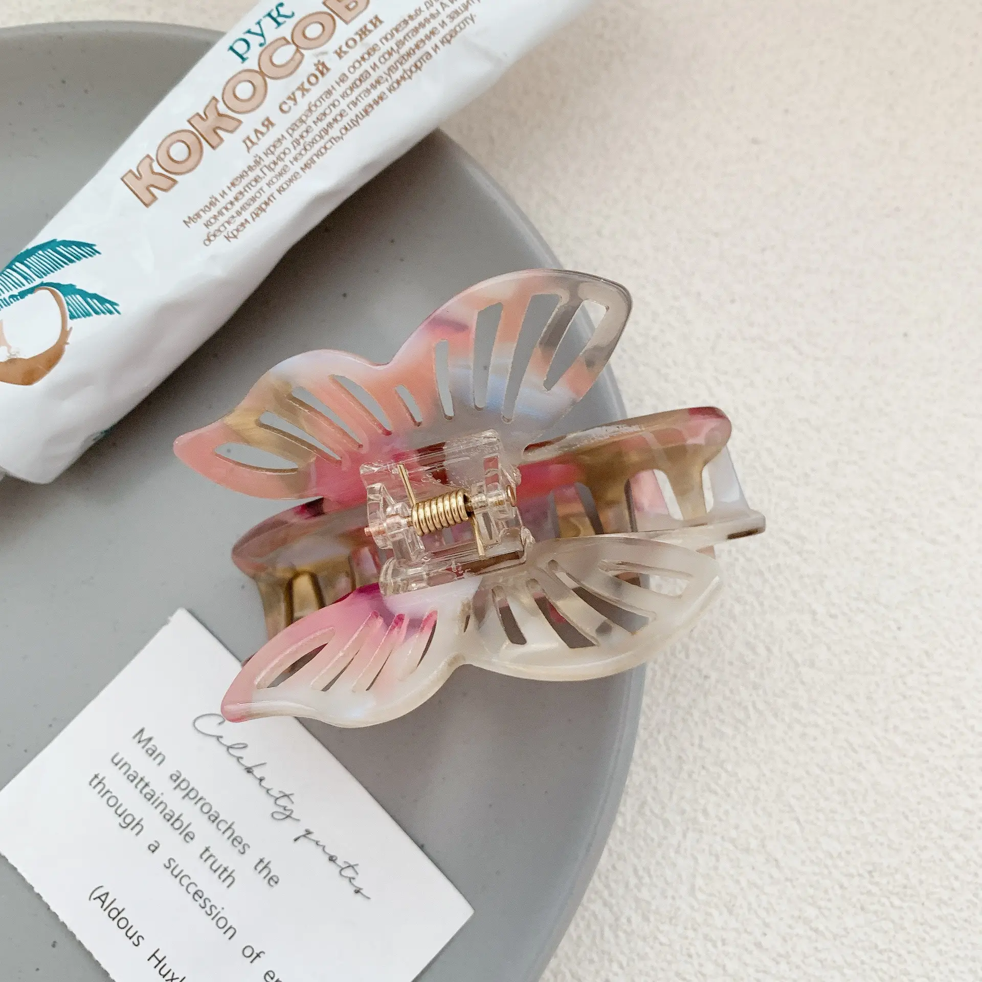 Creative Butterfly Hair Clip with Sweet Gradient Floral Design - Image 4