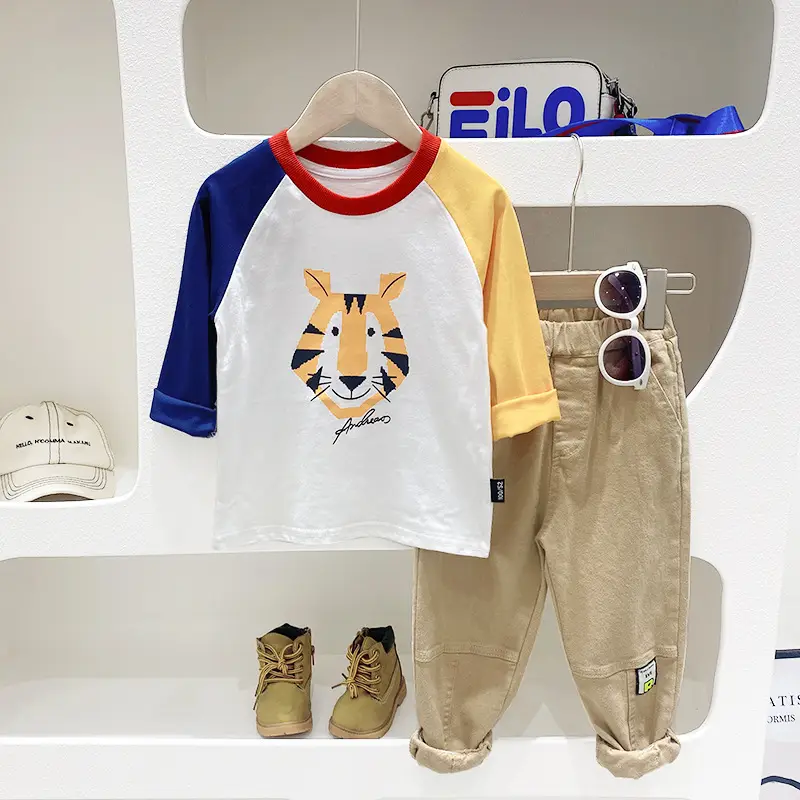 Boys T-shirt Long Sleeve Cartoon Design Large - Image 3