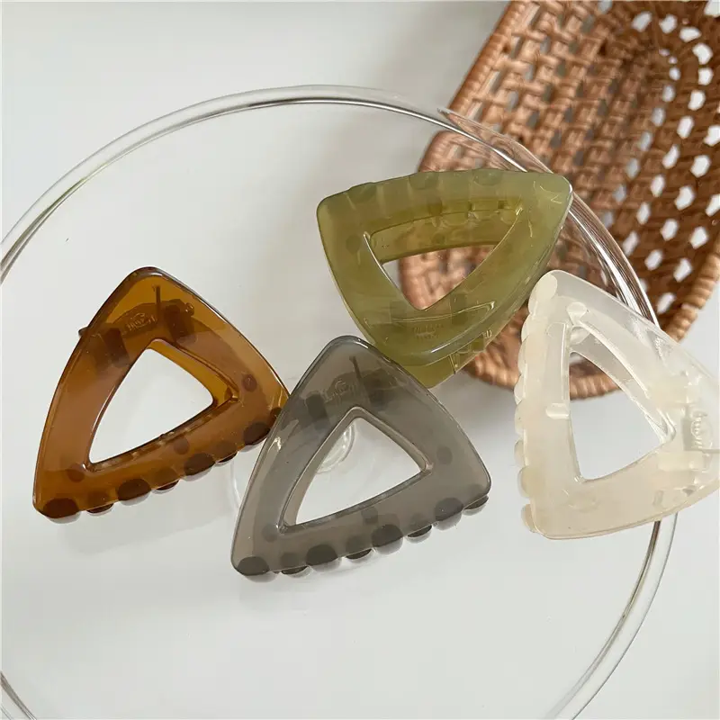 Green Transparent Triangle Hair Grab Clip for Kids — feature 15