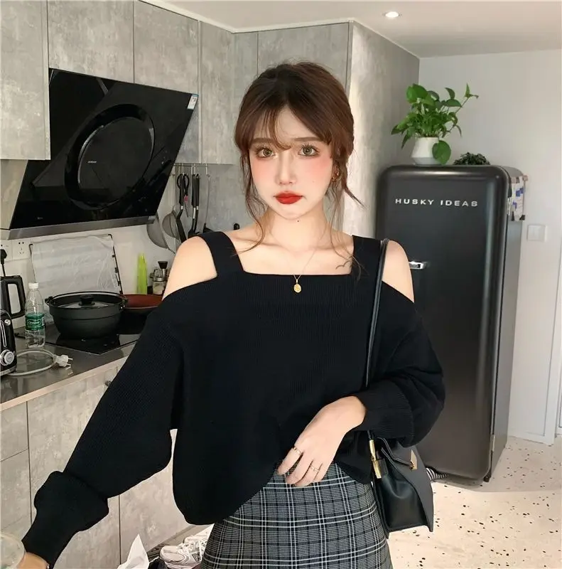 Women Off-Shoulder Long Sleeve Knitwear Top Spring 2025 — feature 12
