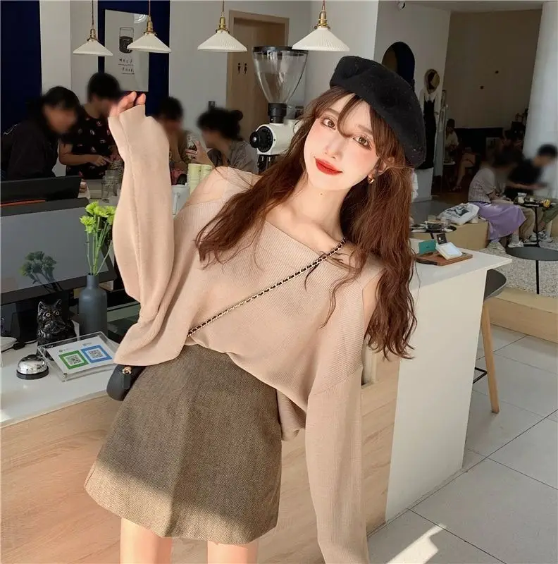 Women Off-Shoulder Long Sleeve Knitwear Top Spring 2025 — feature 19
