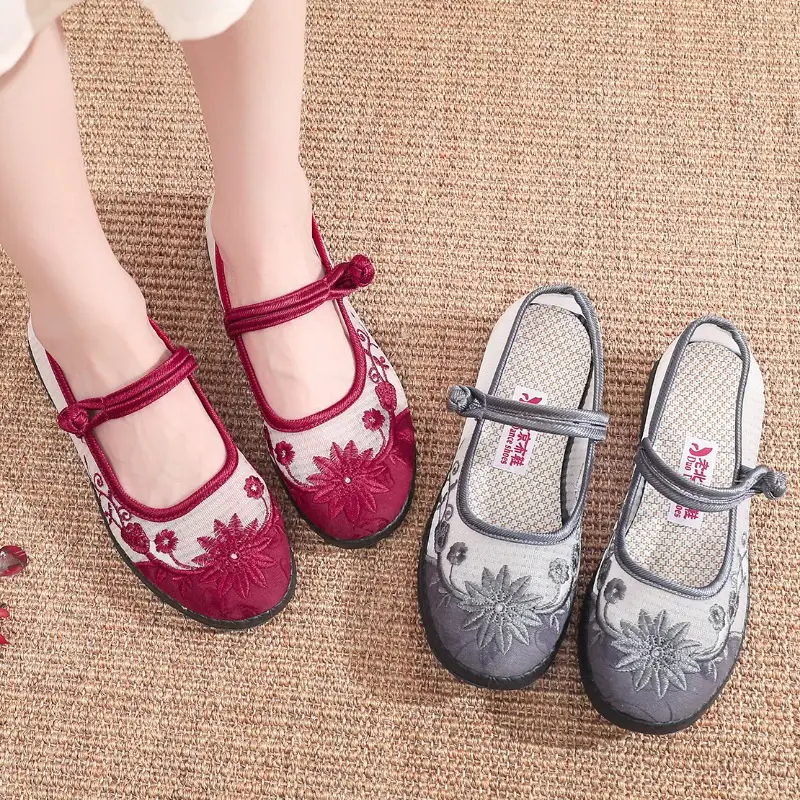 Summer New Old Beijing Cloth Shoes Women's Mesh Shoes Middle-aged and Elderly Mother Shoes Antique Embroidered Fashion Trend All-match Non-slip
