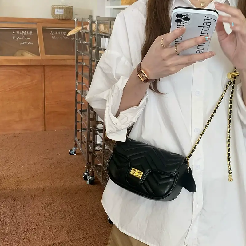 Chanel Style Black Quilted Crossbody Bag for Women — feature 17