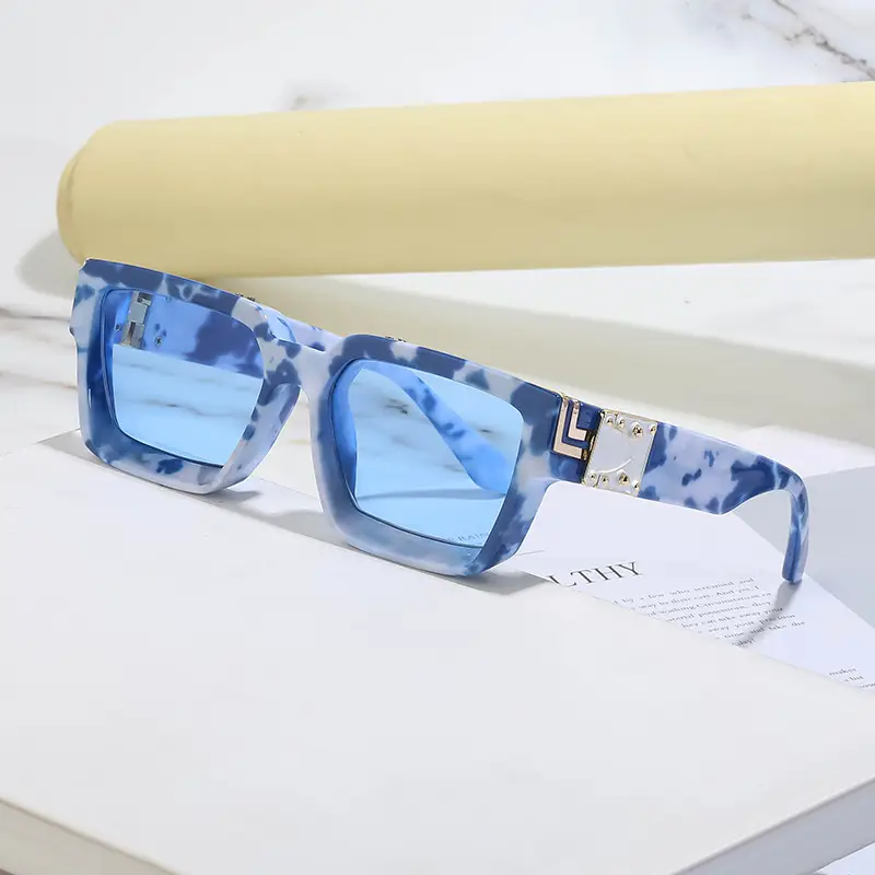 Square Frame Sunglasses for Men Women Black