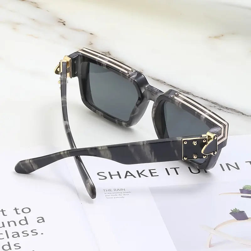 Square Frame Sunglasses for Men Women Black