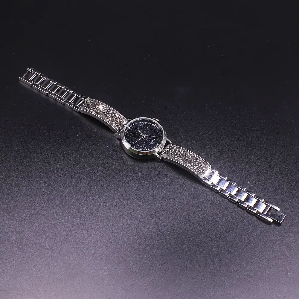 Ladies Quartz Watch with Diamond Band Set