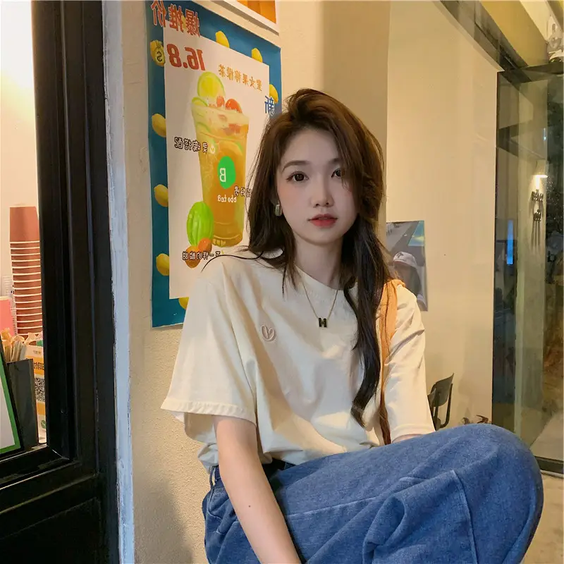 White Heart Embroidered Women's T-Shirt Short Sleeve — feature 49