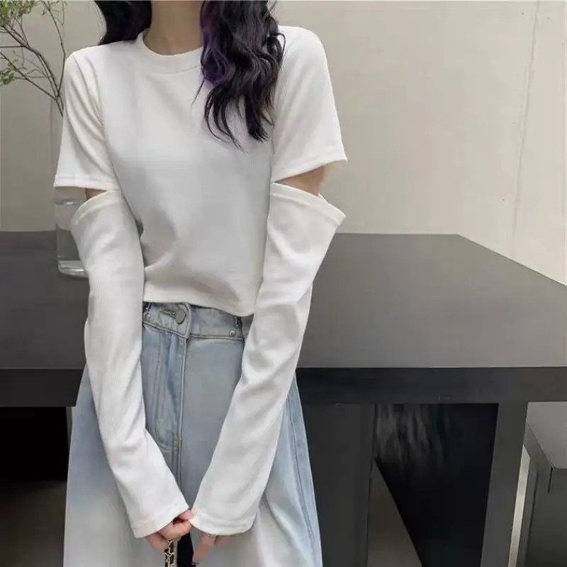 2022 Long Sleeve Short Top with Exposed Navel Design