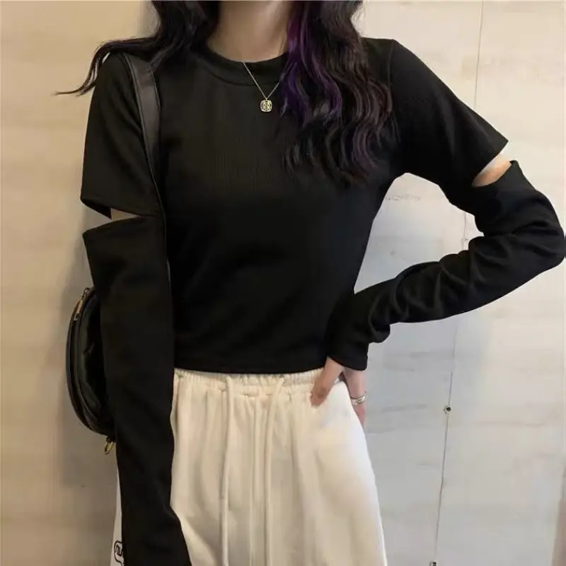2022 Long Sleeve Short Top with Exposed Navel Design