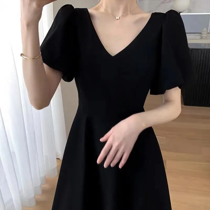 Black French V Neck Hepburn Style Skirt for Plus Size Women - Image 4